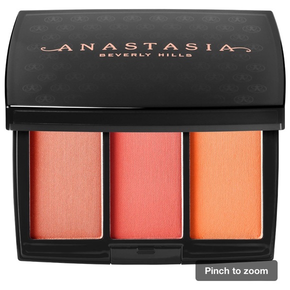 Anastasia blush trio in PEACHY LOVE - Picture 5 of 5